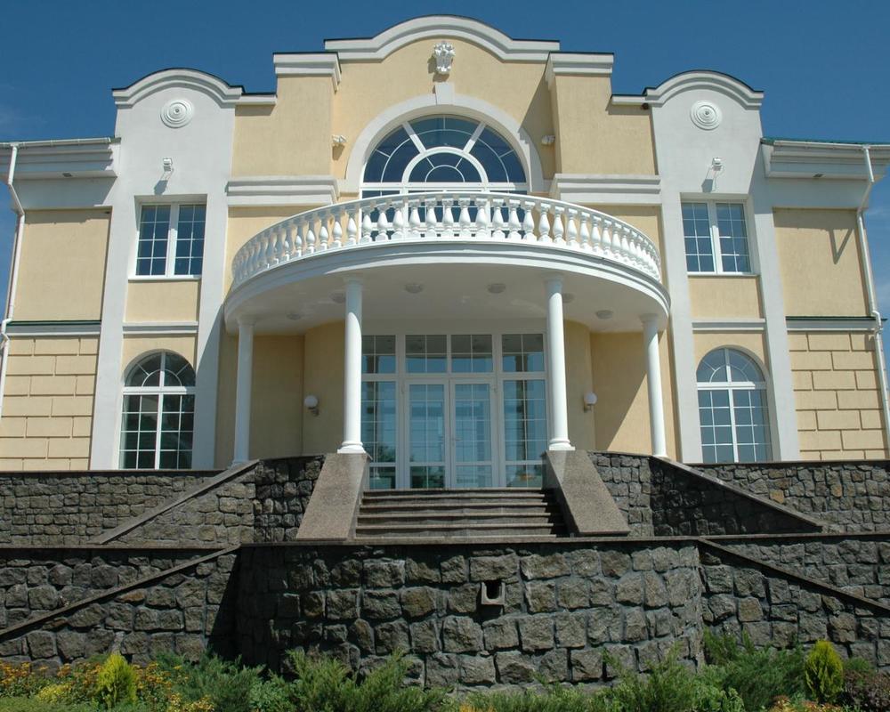 Роскошный особняк, участок 1 га, озеро. Вишенки. фото 1 Роскошный особняк, участок 1 га, озеро. Вишенки. фото 1